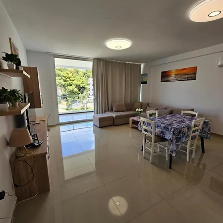 Sea Pearl Luxury Apartament *
